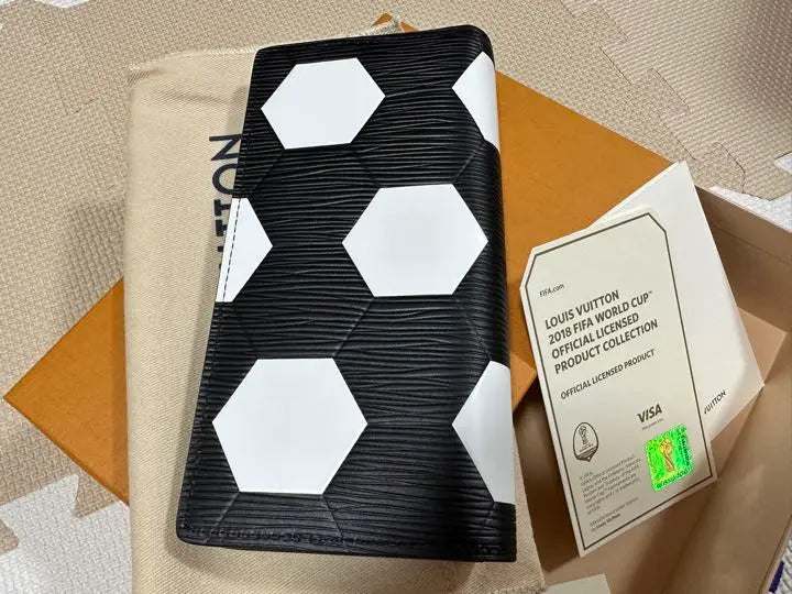 [New and unused] Louis Vuitton Russia World Cup Limited Wallet