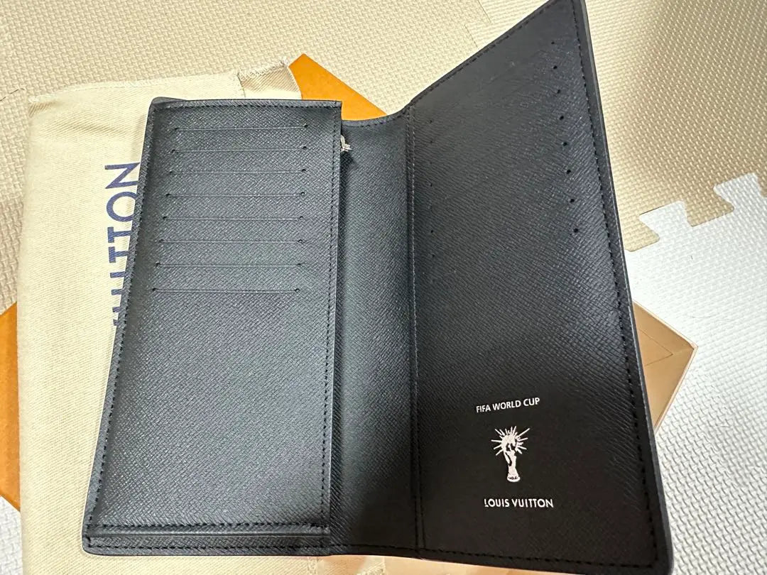 [New and unused] Louis Vuitton Russia World Cup Limited Wallet