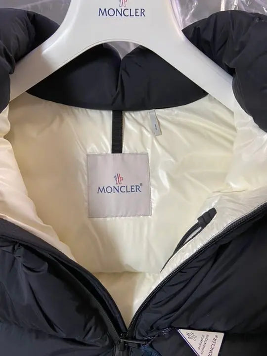 [New] Unused MONCLER down jacket