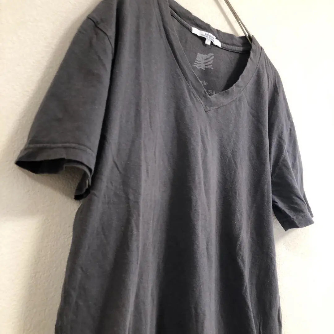 Camiseta Journal Standard Relations Manga Corta Cuello Pico Algodón 100 Gris Oscuro | ジャーナルスタンダード レリューム 半袖VネックTシャツ ダークグレー 綿100