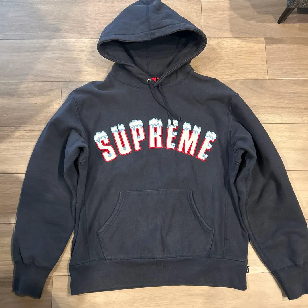 Supreme hoodie