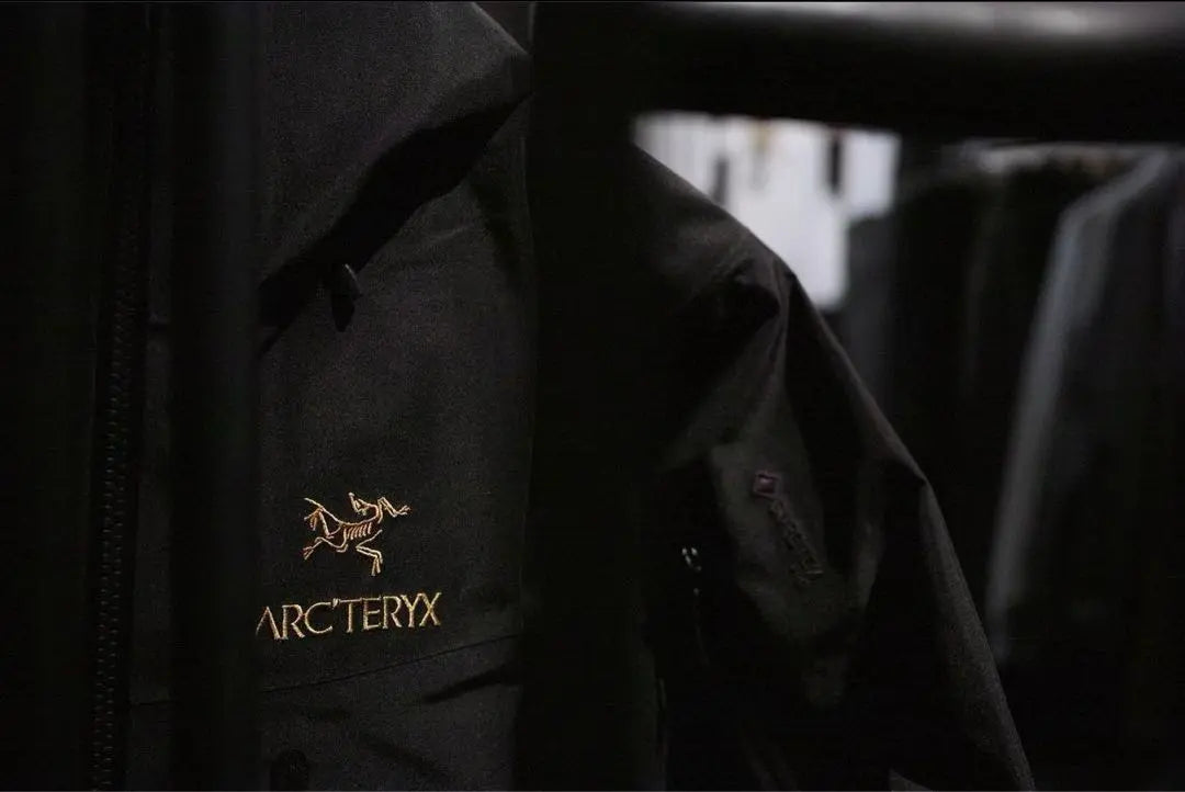 Leer Arc'tery Canadá fabricó Alpha Sv 24K m | Más Arc'teryx Canada Made Alpha SV 24K M