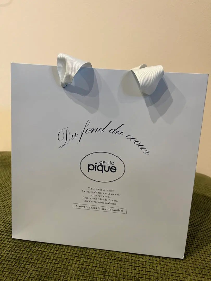 gelato pique medium-sized paper bag ribbon handle