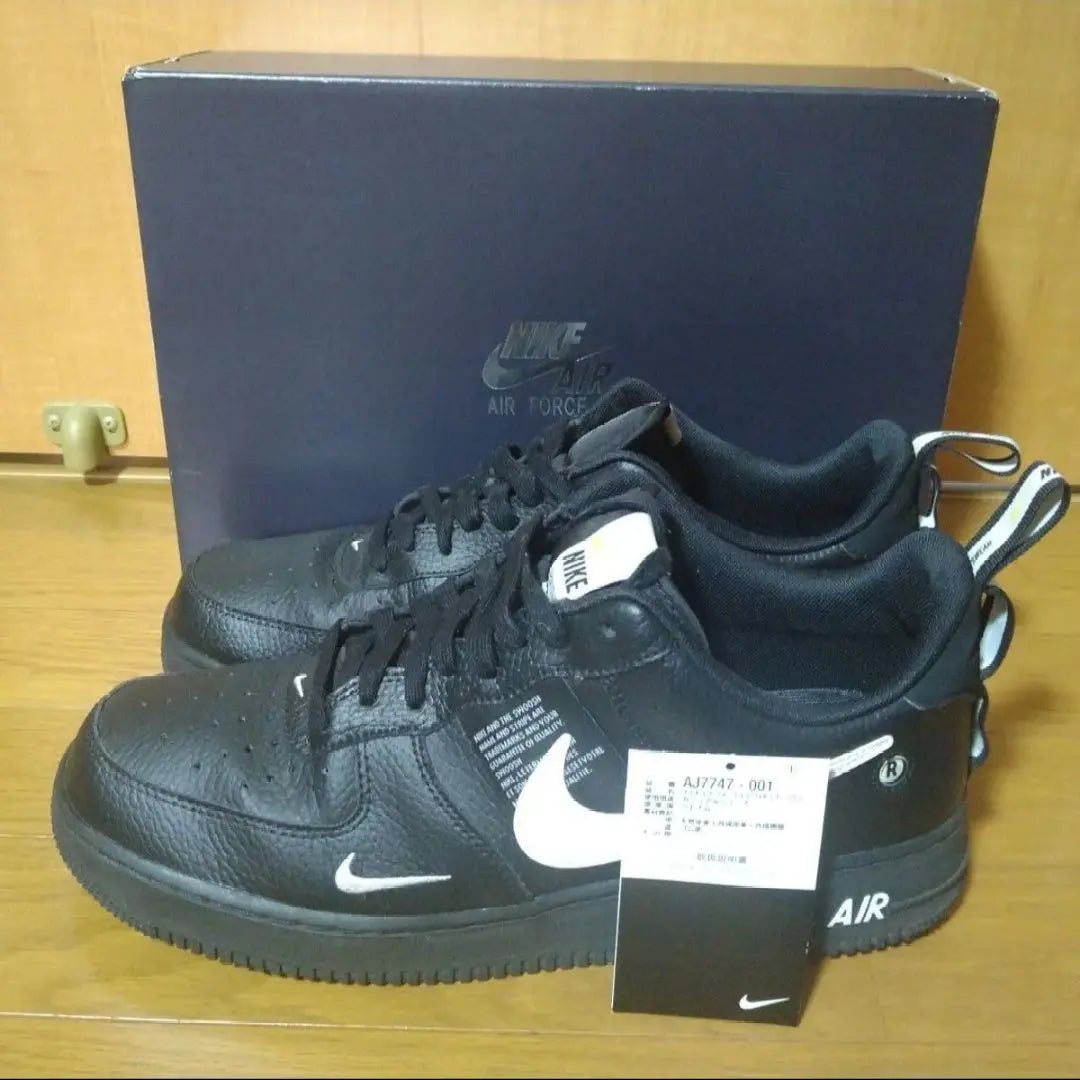 [Usado en buen estado] NIKE AIR FORCE 1 LOW UTILITY BL/WH