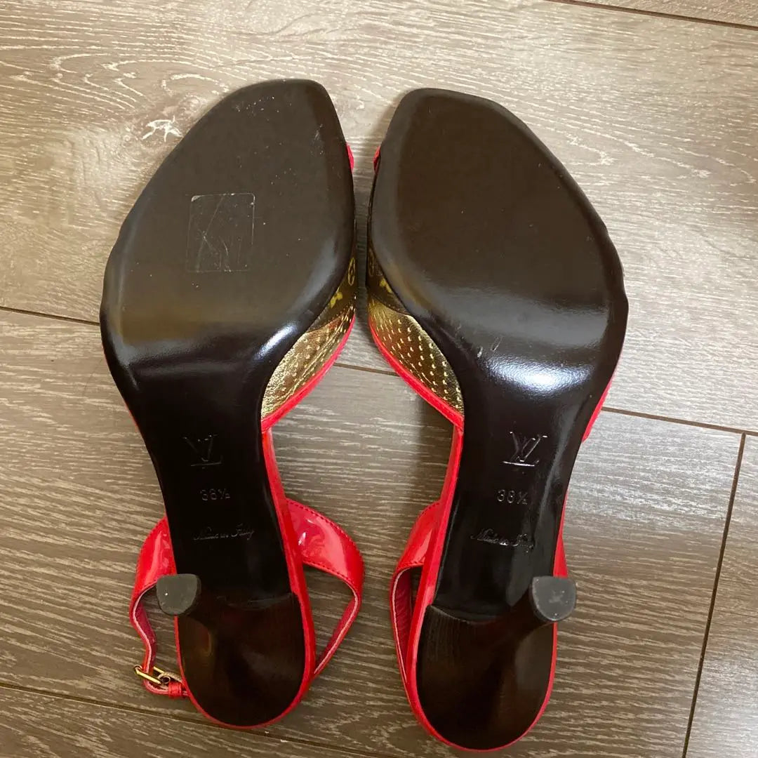 Beautiful condition, boxed Louis Vuitton LOUIS VUITTON sandals 38 1/2