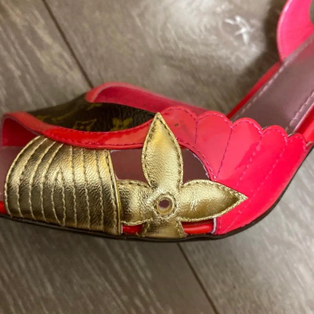 Beautiful condition, boxed Louis Vuitton LOUIS VUITTON sandals 38 1/2