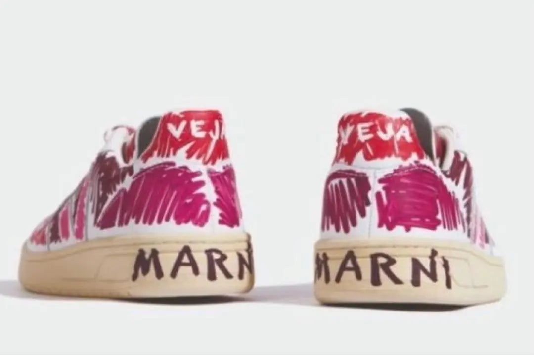 [MARNI x Veja] Marni V-10 collaboration leather sneakers