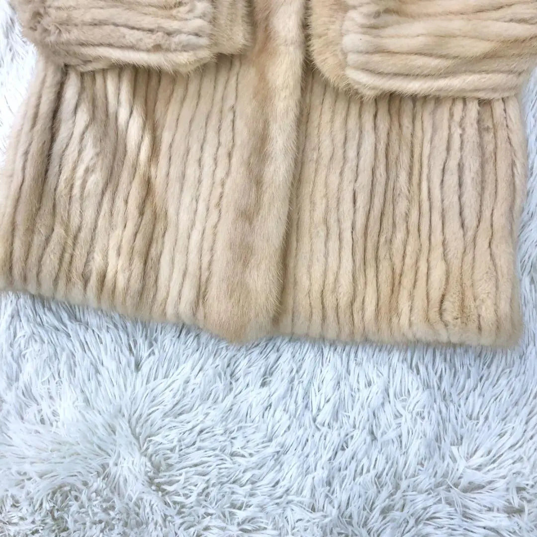 Beautiful condition White mink fur coat Real fur genuine fur design half coat