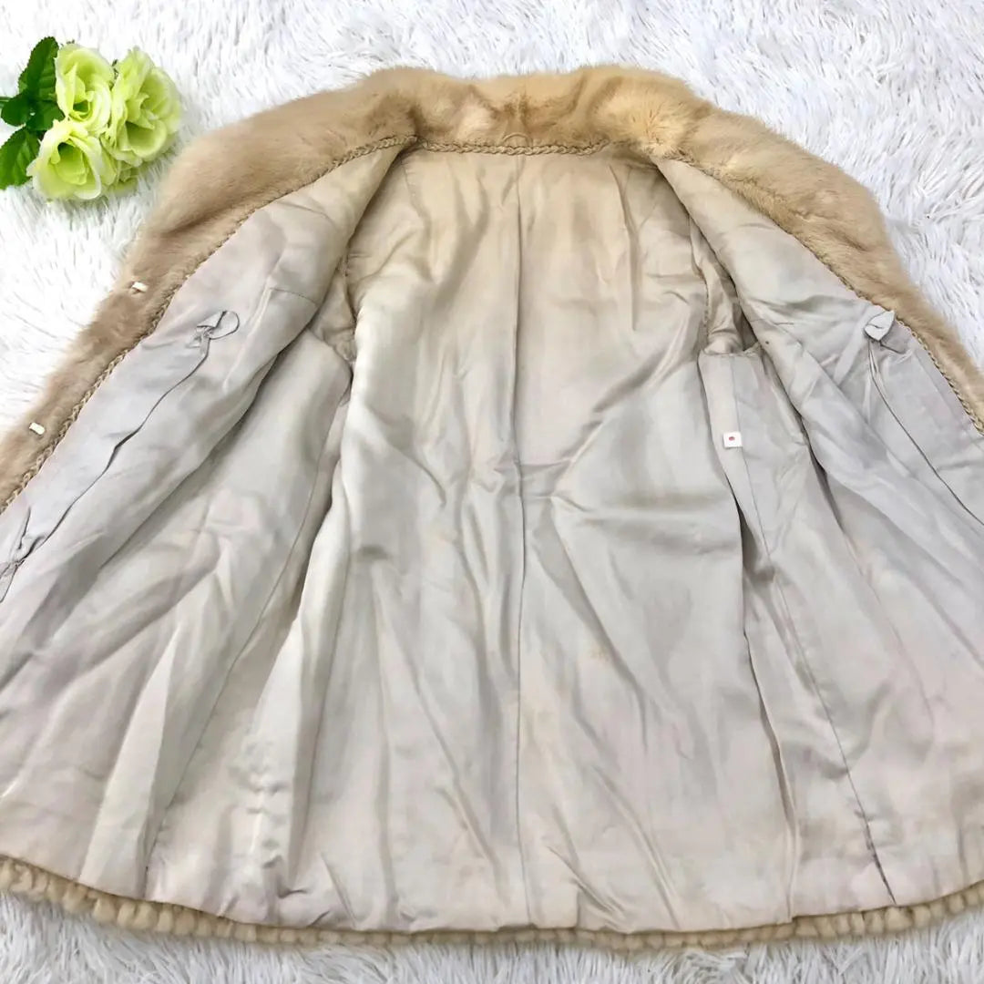 Beautiful condition White mink fur coat Real fur genuine fur design half coat