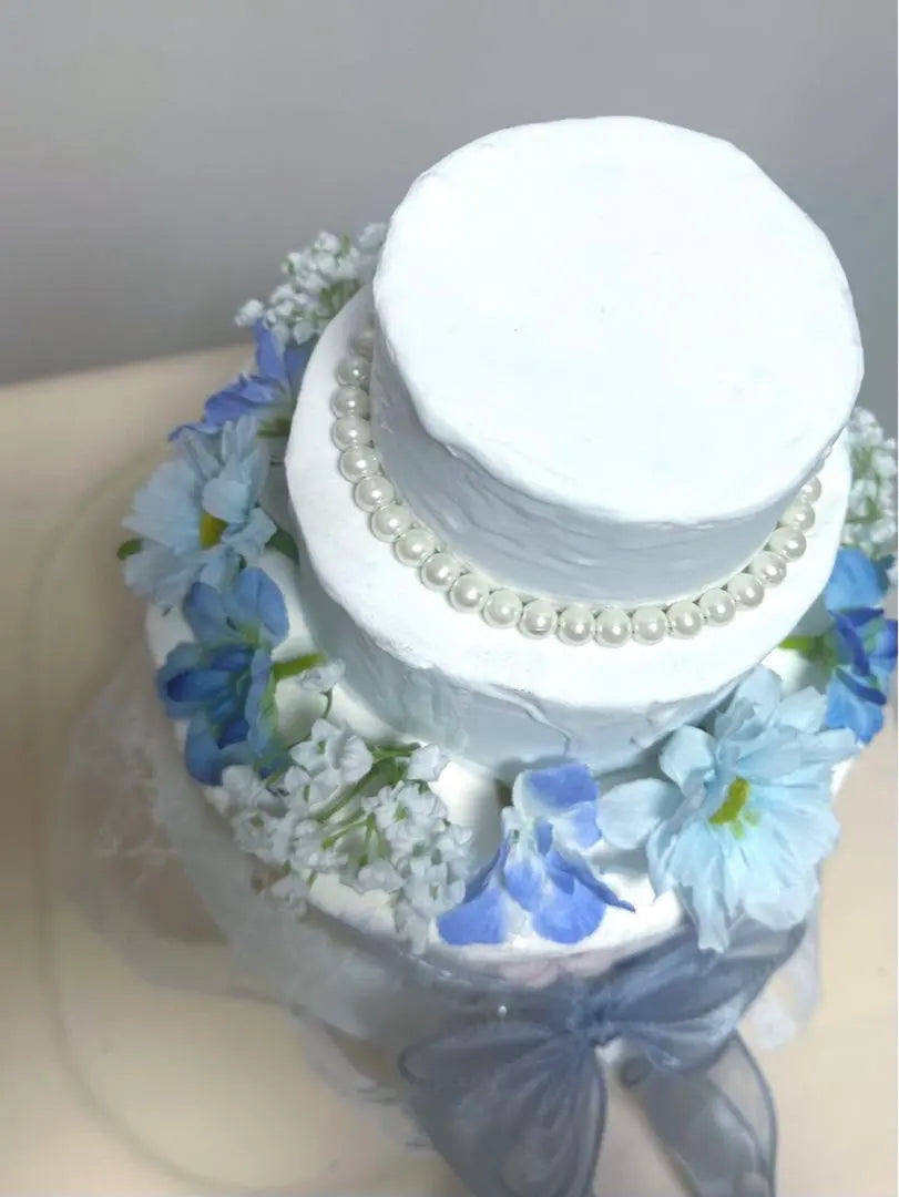 Pastel de arcilla de 3 niveles azul hecho a mano cumpleaños boda actividades favoritas