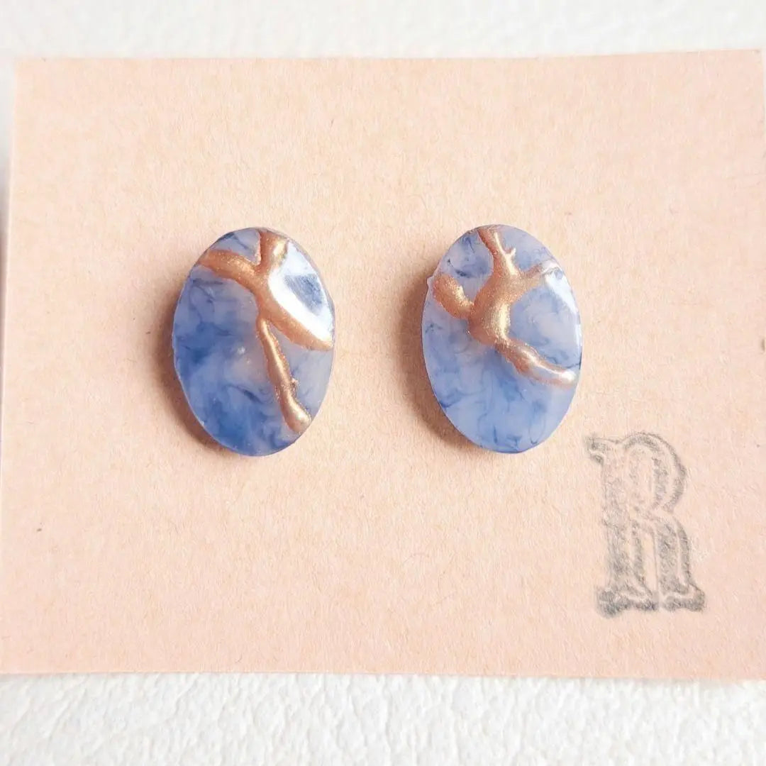 Handmade ☆ Resin earrings blue marble