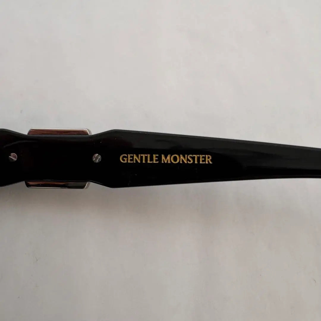 Gentle Monster Ruvy Van BR3 Cat Eye Sunglasses