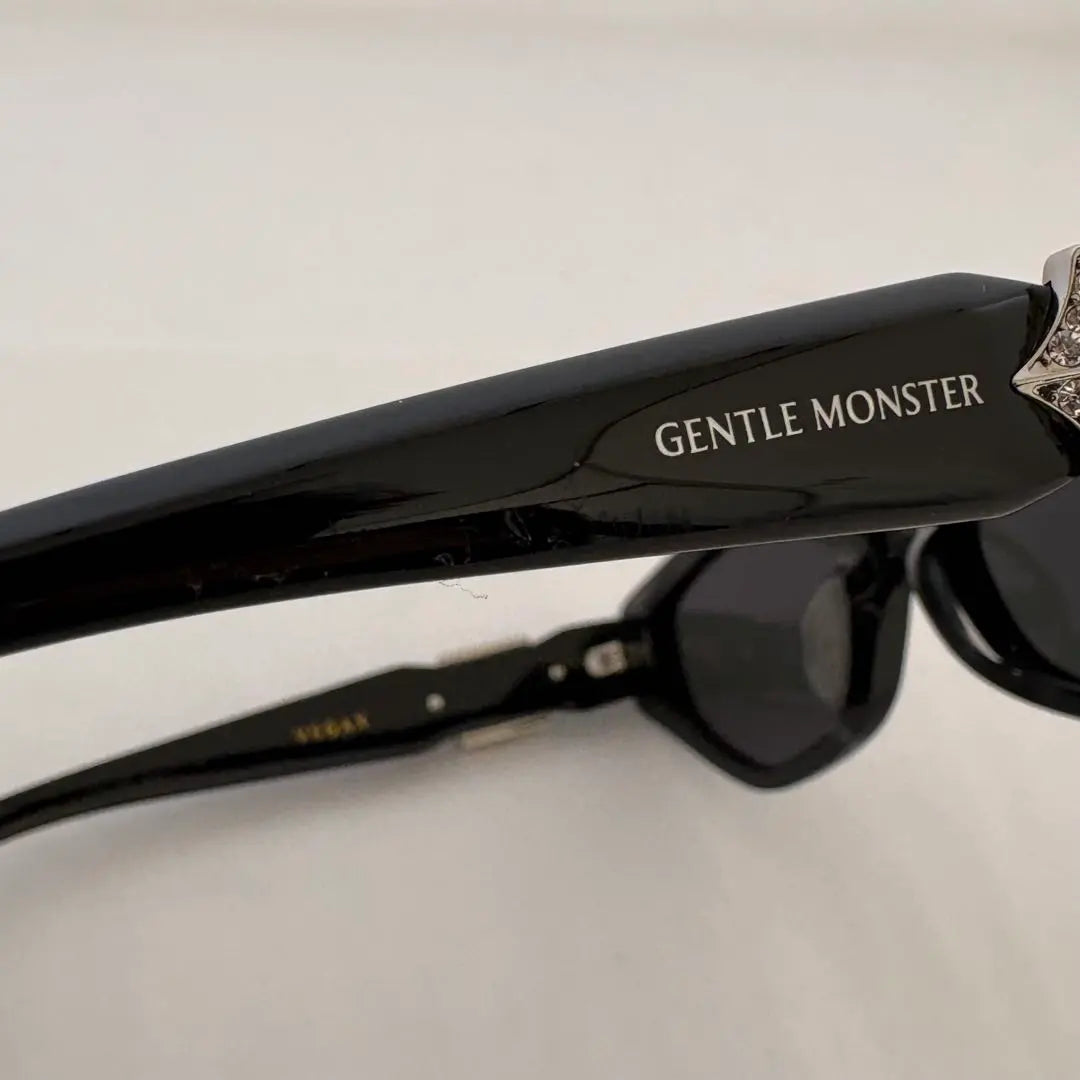 Gentle Monster Ruvy Van BR3 Cat Eye Sunglasses