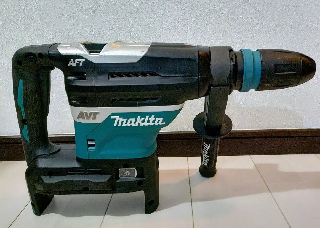 Makita Rechargeable Hammer Drill HR400DZKN 18V x 2