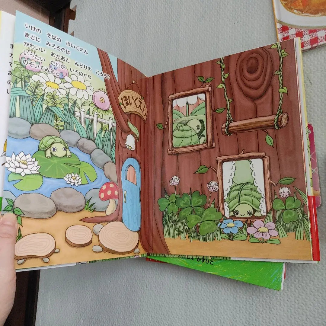 With picture book set with clocks for children | 絵本セット 児童向け　時計付き