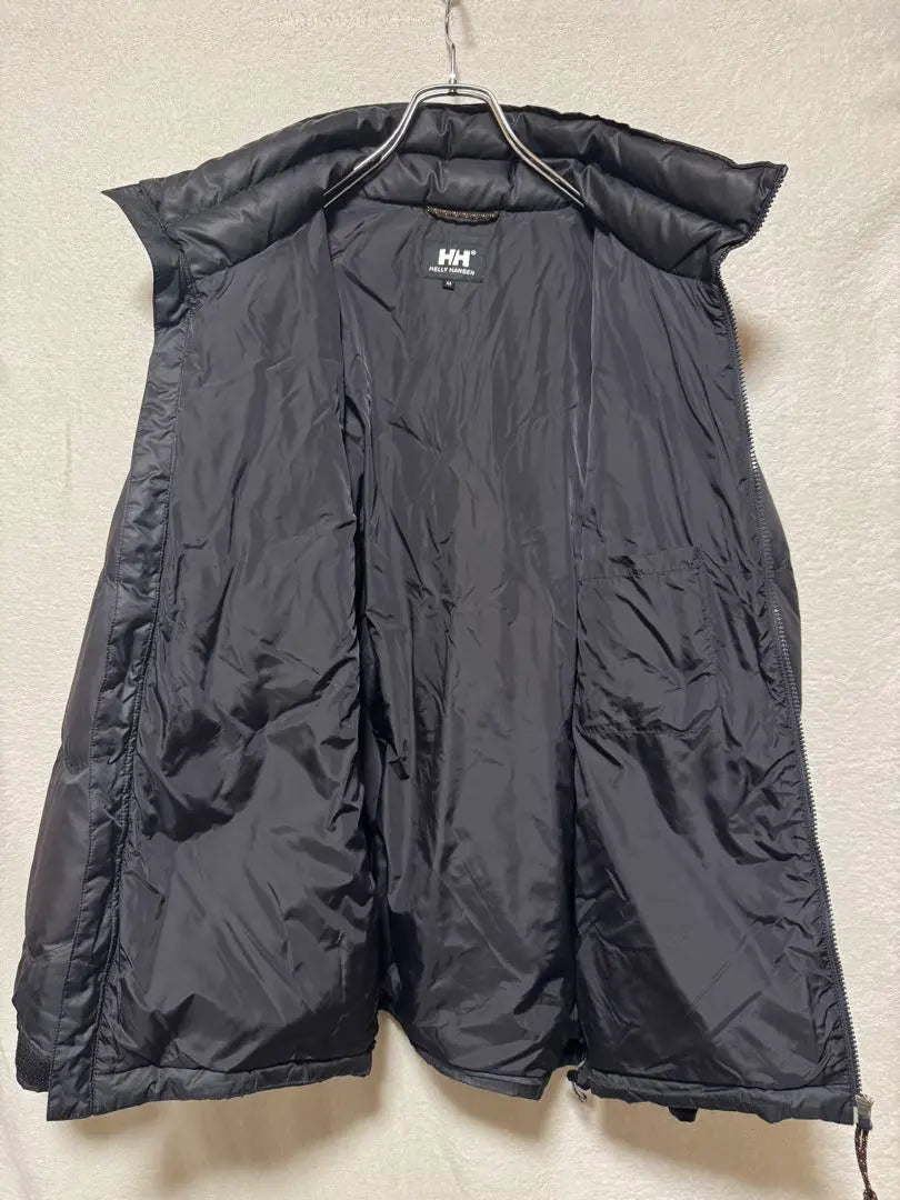 Good condition HELLY HANSEN down jacket M