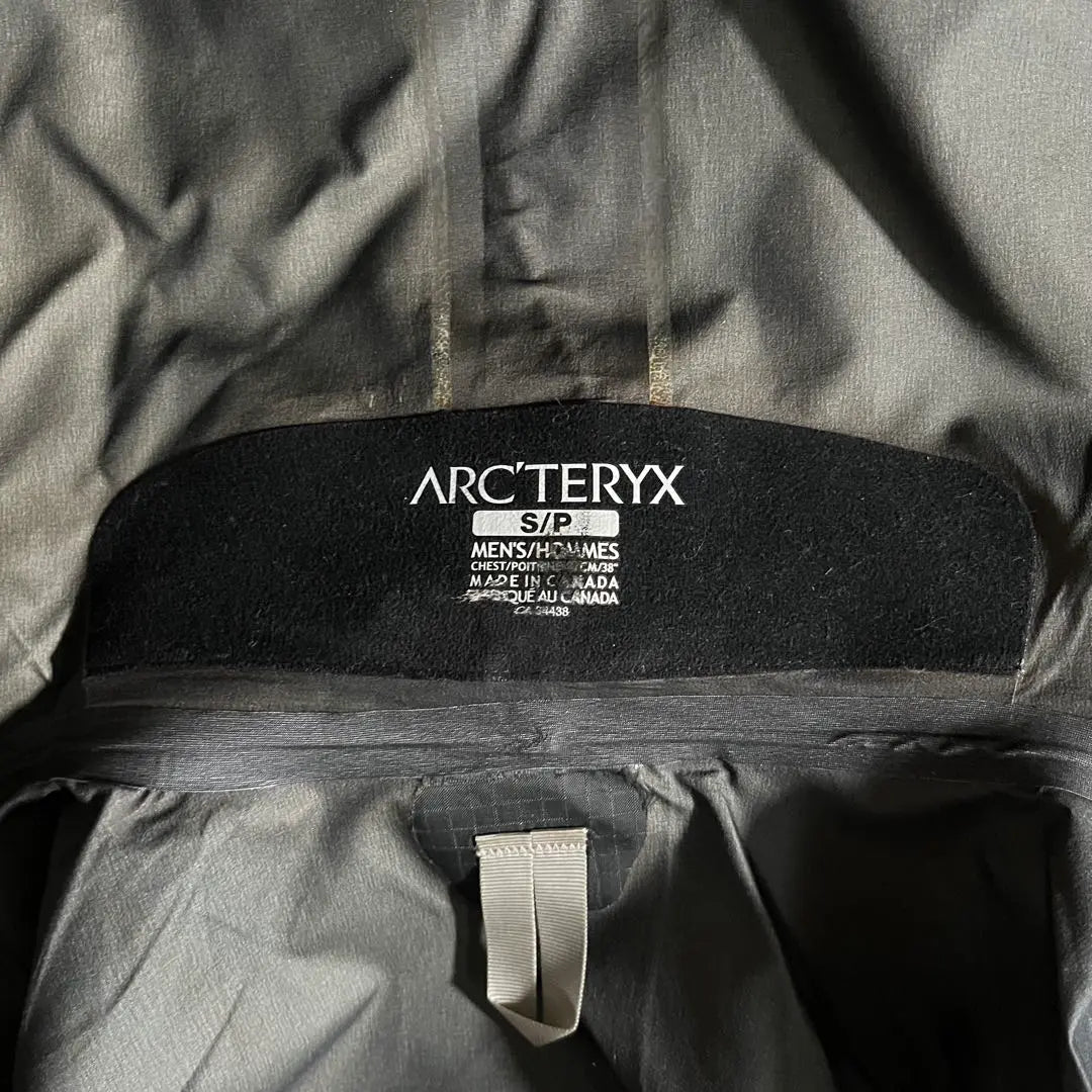 Arc'teryx Alpha SV Men's S Black Gore-Tex Nylon Gore-Tex