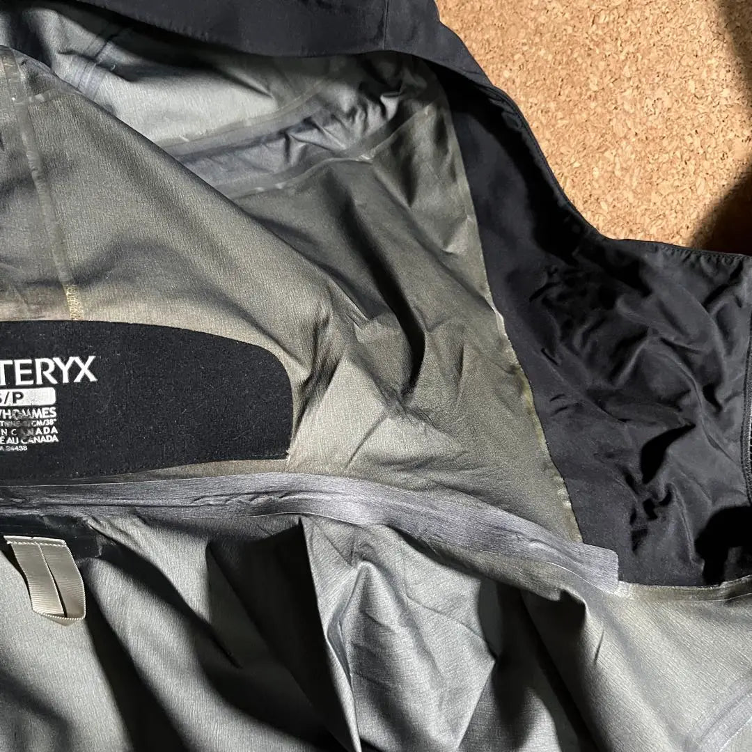 Arc'teryx Alpha SV Men's S Black Gore-Tex Nylon Gore-Tex