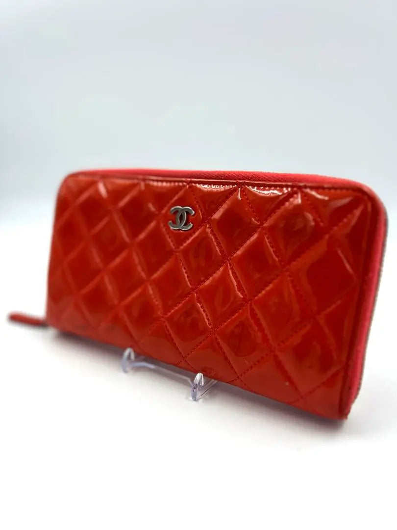 CHANEL Matelasse Patent Leather Enamel Round Zipper Long Wallet