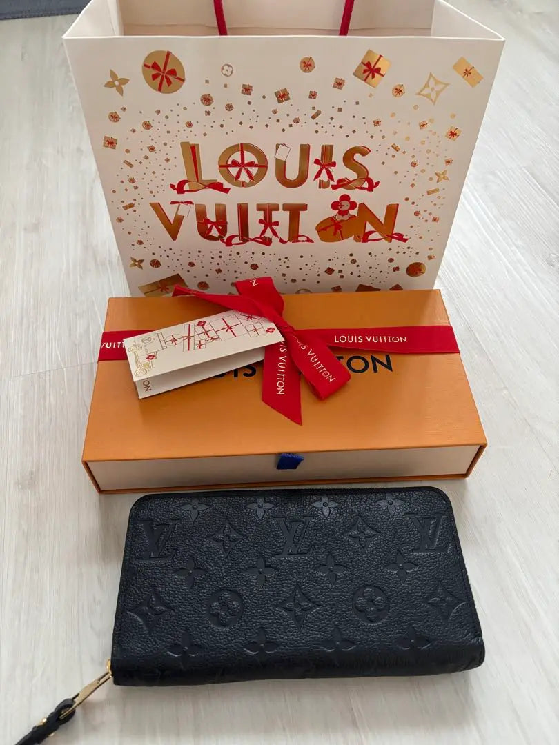 Cartera con cremallera de Louis Vuitton