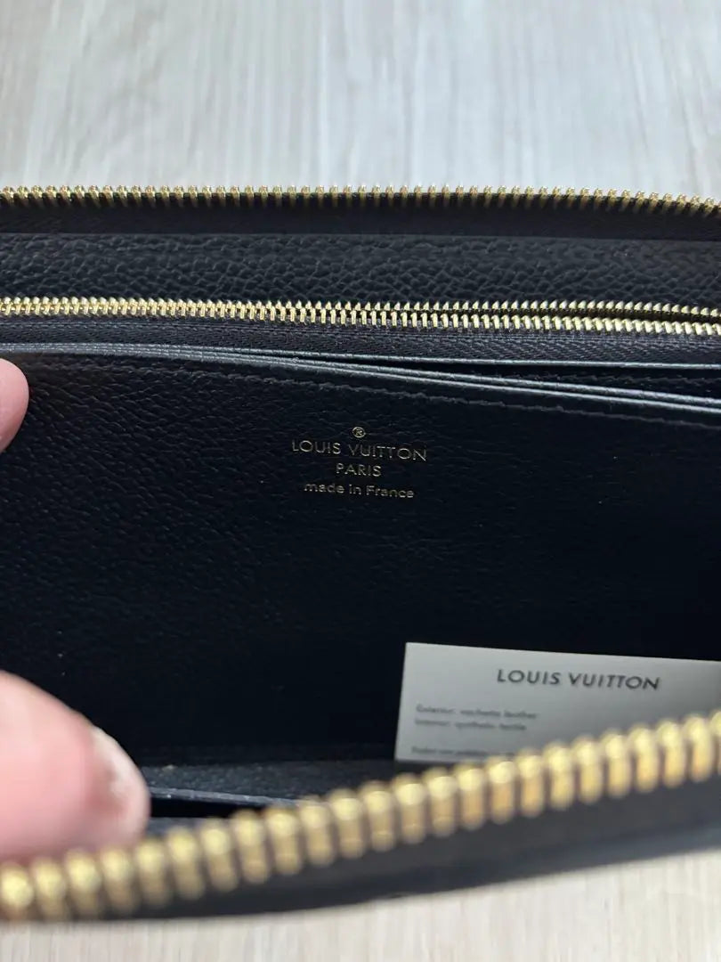 Louis Vuitton Zippy Wallet