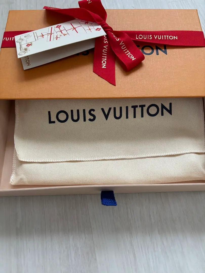 Cartera con cremallera de Louis Vuitton