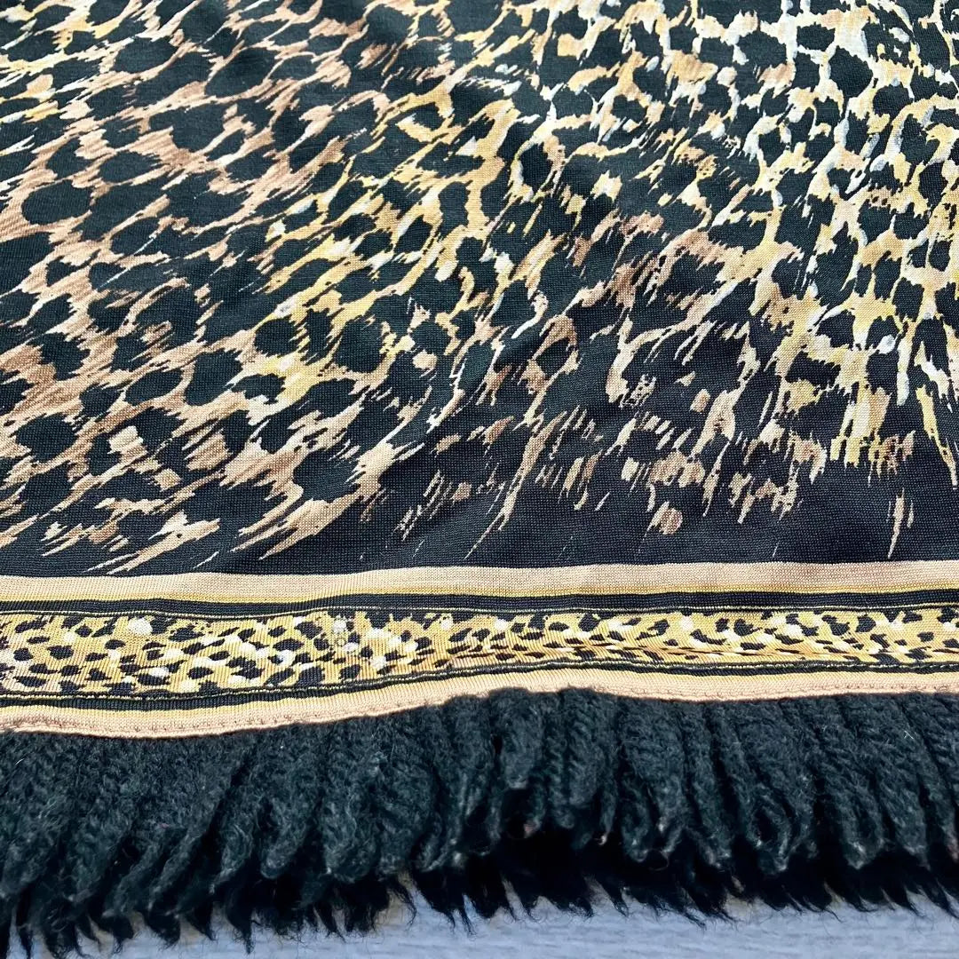 [Good condition] [Leonard] LEONARD Large shawl stole, leopard print, leopard | 【良品】【レオナール】LEONARD 大判ショールストール ヒョウ柄 レオパード