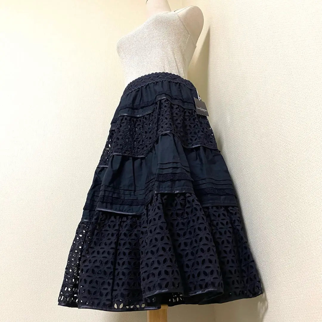 [New tag included] Royce Crayon Die-cut Lace Volume Meetiered Long Skirt