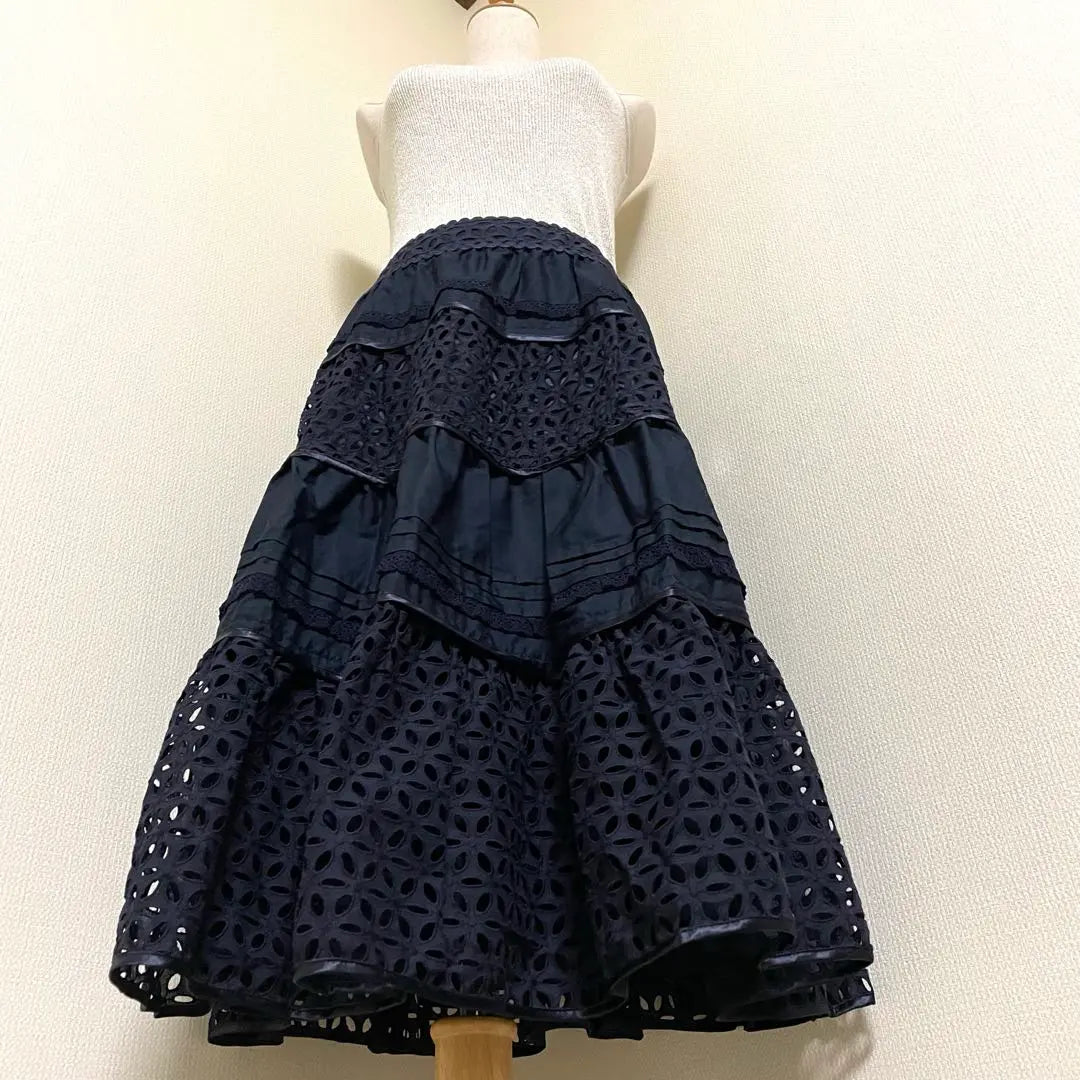 [New tag included] Royce Crayon Die-cut Lace Volume Meetiered Long Skirt