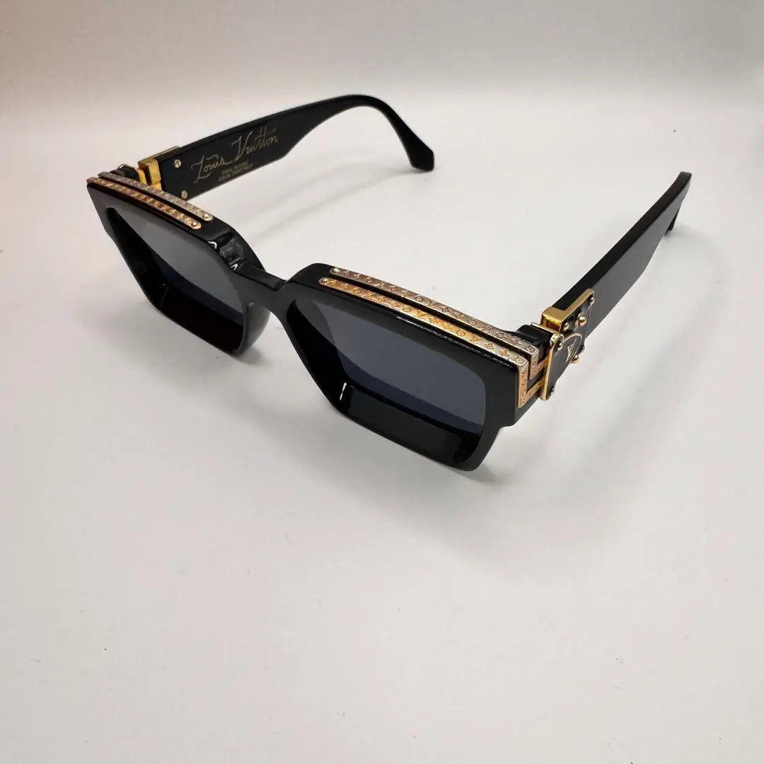 ⭐︎Muy populares y en excelentes condiciones⭐︎Gafas de sol Louis Vuitton Millionaire Z1165E