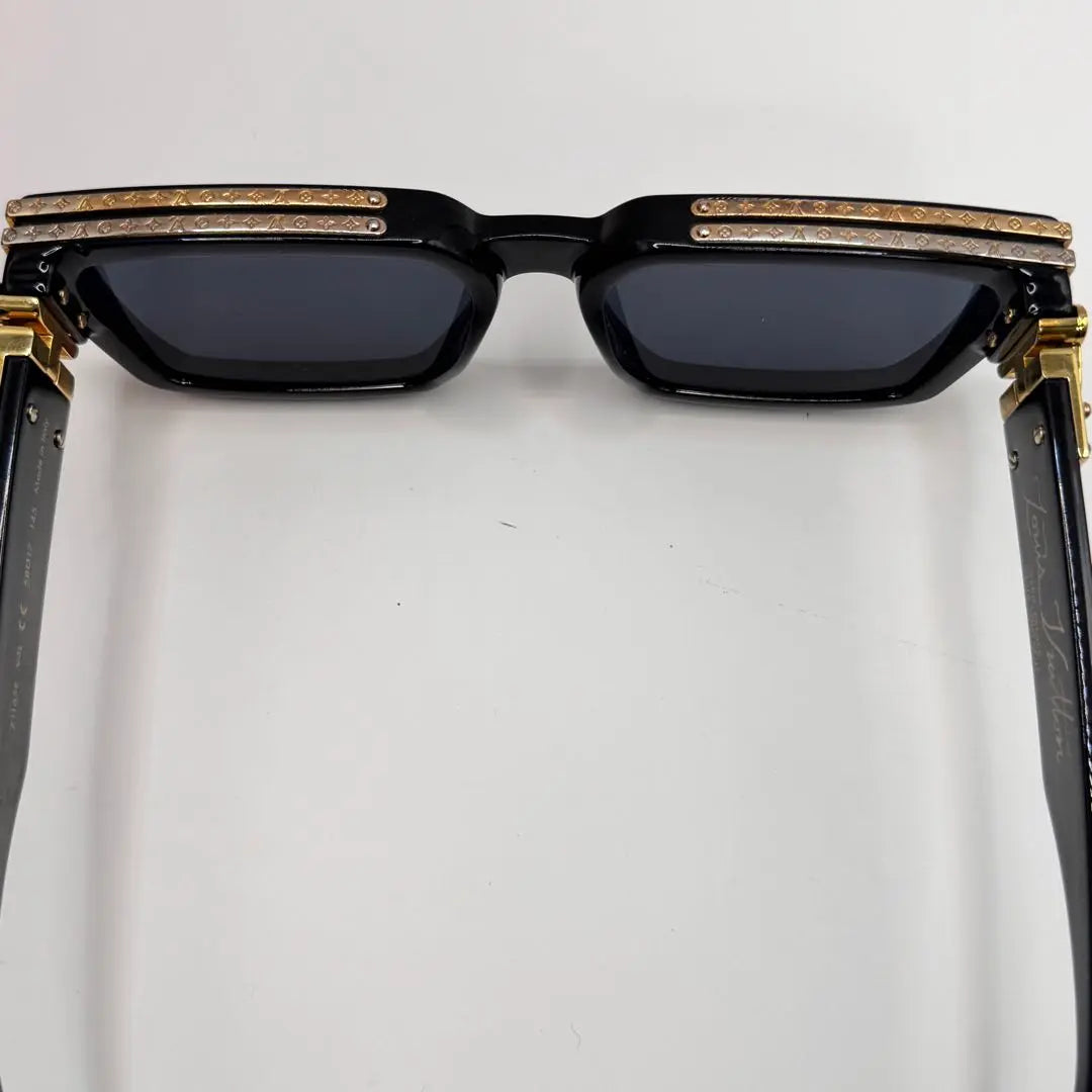 ⭐︎Muy populares y en excelentes condiciones⭐︎Gafas de sol Louis Vuitton Millionaire Z1165E