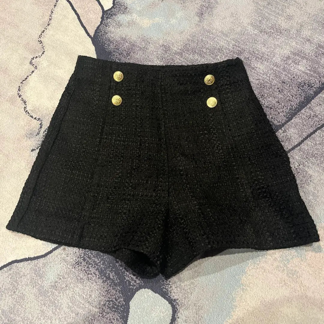 ZARA Black Shorts with Buttons S