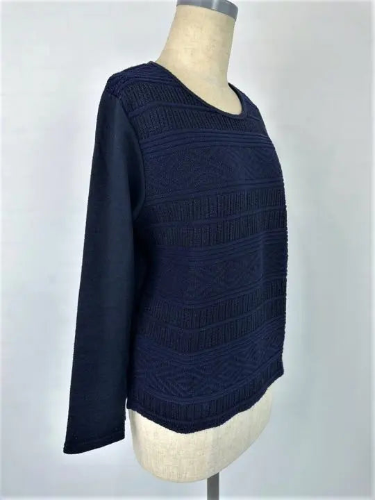 Tops sencillos azul marino ★ Suéter azul marino ★ M -L ★ Reducción de precio | 紺色のシンプルトップス★紺色セーター★M～L★値下げしました