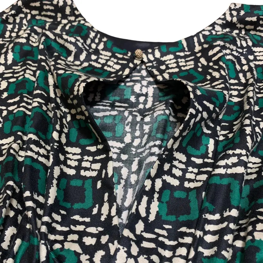 Vestido de manga francesa con estampado de cuadros en toda la prenda de Lois Crayon en color verde