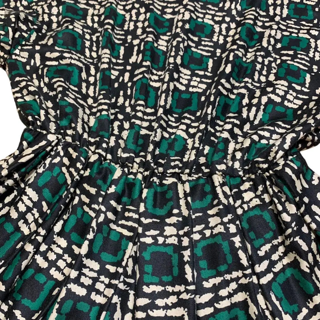 Vestido de manga francesa con estampado de cuadros en toda la prenda de Lois Crayon en color verde