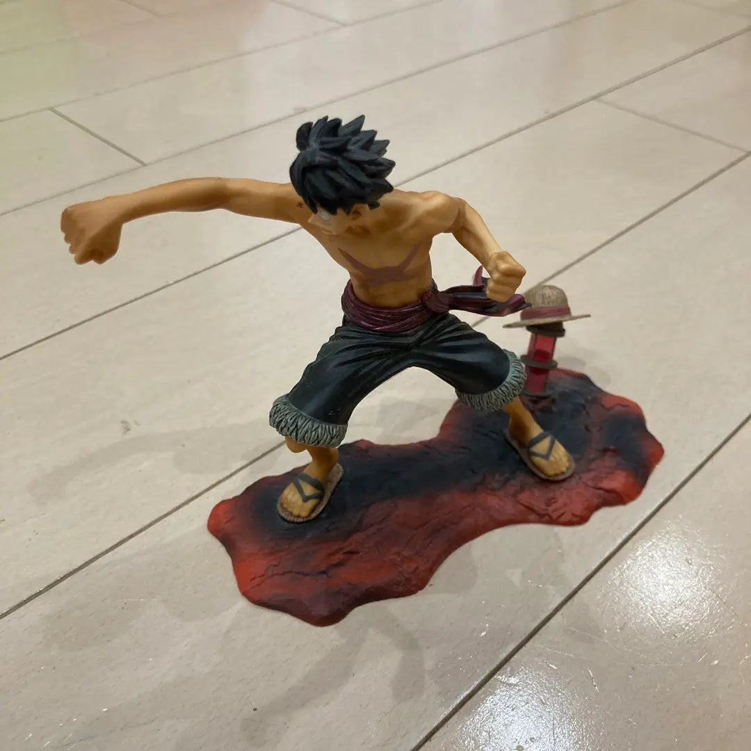 One Piece Luffy Figure Monkey D. Luffy ONE PIECE