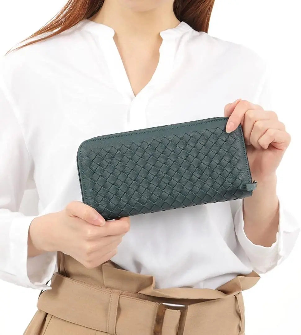 ❤A sophisticated intrecciato finish with a luxurious feel♪❤Super large storage☆Long wallet