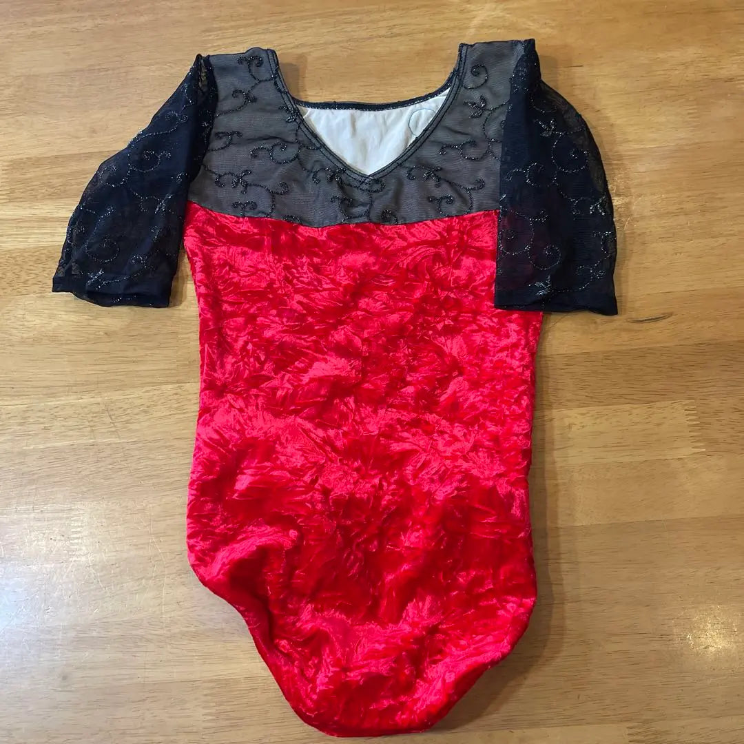 Red and black floral pattern leotard 140 size