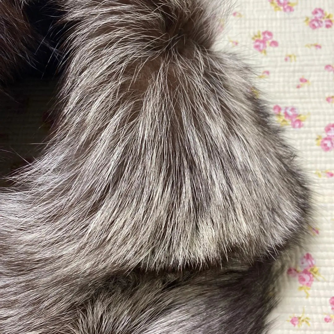 High-quality fur 106cm Saga Fox muffler shawl SAGA FOX DMW