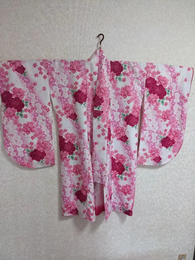 Kimono de mujer adulta ceremonia de graduación ceremonia de adulto kimono pequeño manga blanca estampado de flores blanco rosa grande 93 | 大人用 女性 着物 成人式 卒業式等 袴用 小振袖 白色系 ピンク花柄 大き93