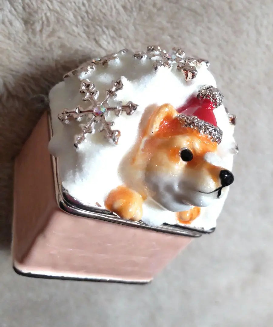 Beautiful condition Fuku and snow Seasonal Shiba Inu Fuku Snow Winter Small item case Ceramic