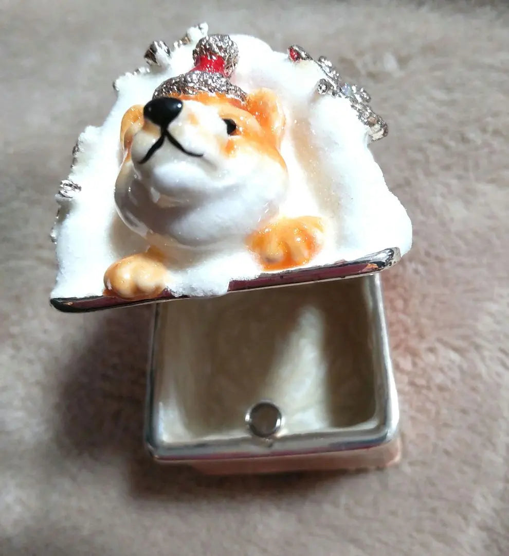 Beautiful condition Fuku and snow Seasonal Shiba Inu Fuku Snow Winter Small item case Ceramic