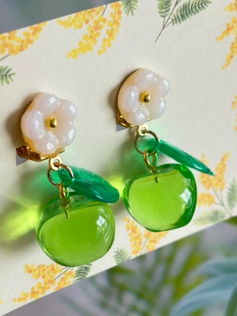 [Handmade] A-58 Resin Green Apple Earrings