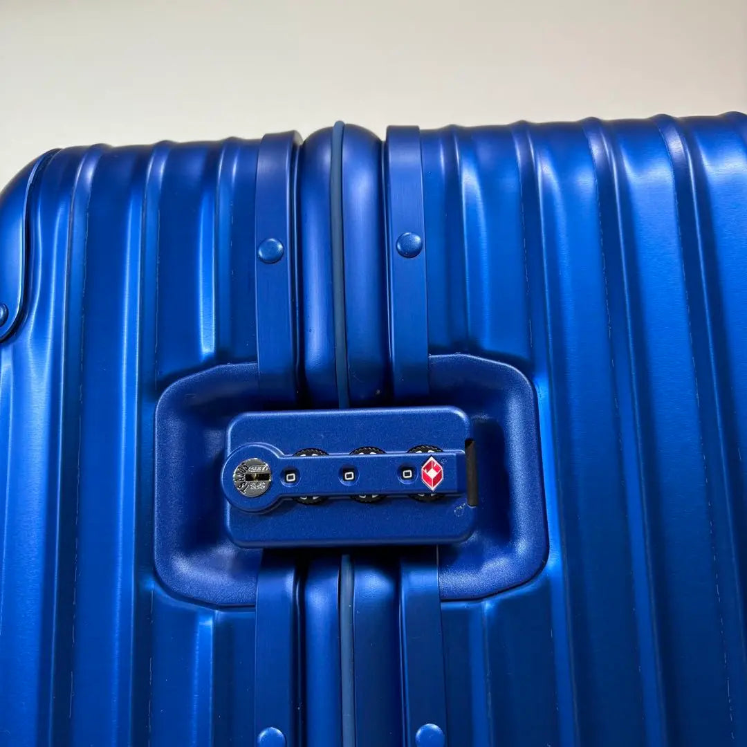 Extremely beautiful and limited color RIMOWA ORIGINAL TRUNK PLUS 105L