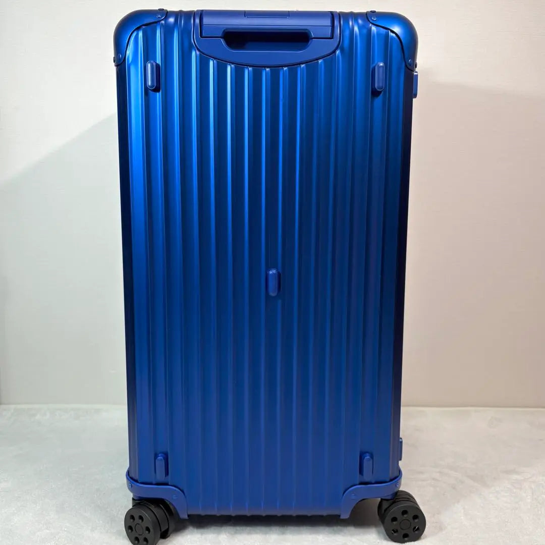 Extremely beautiful and limited color RIMOWA ORIGINAL TRUNK PLUS 105L