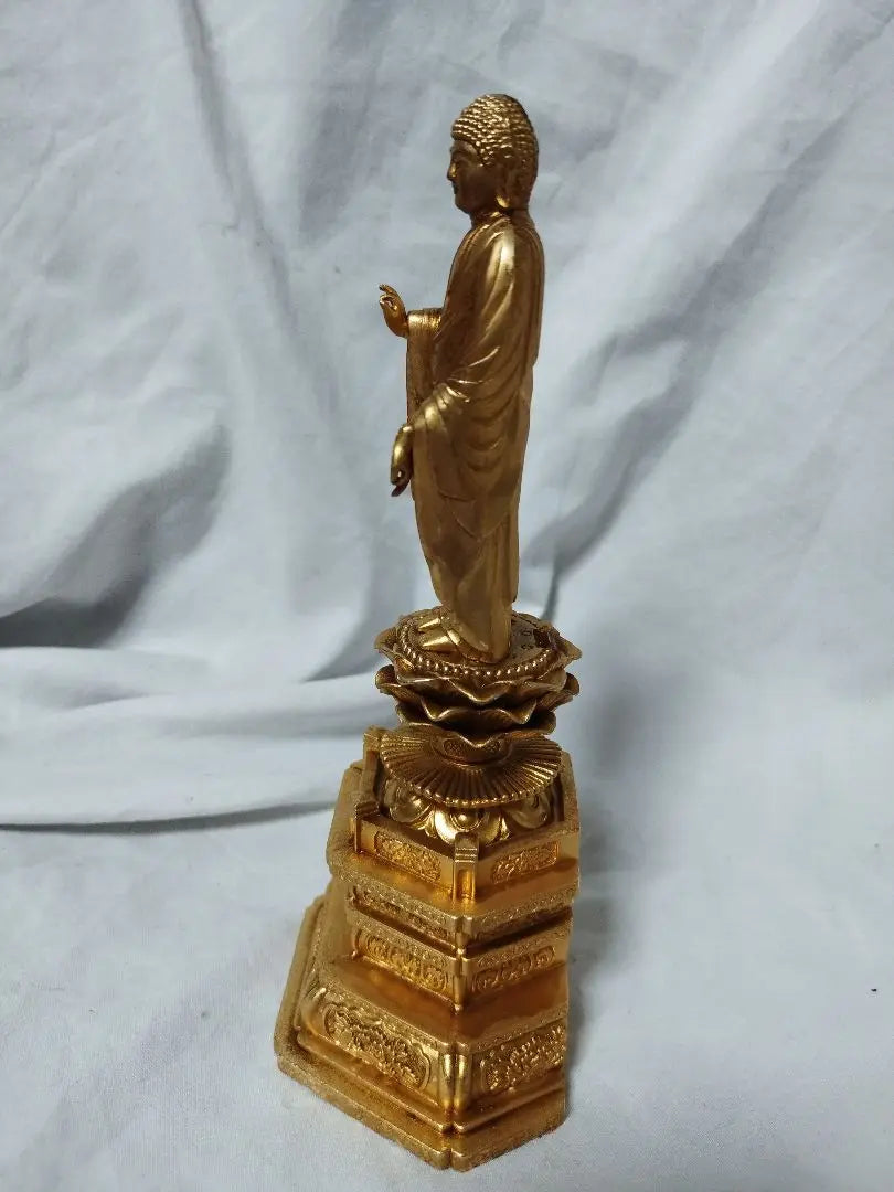 Buddha statue Shakyamuni Buddha, height 23cm, gold plated