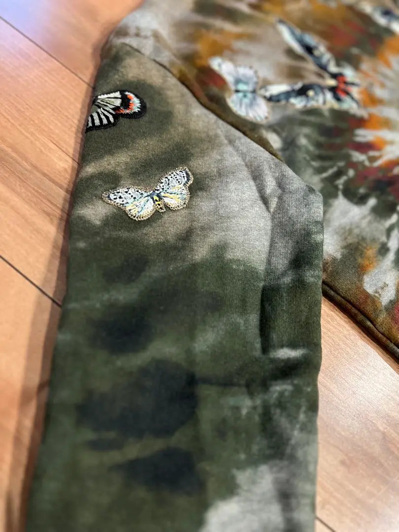 [Try on only] VALENTINO tie-dye embroidered patch chow sweatshirt