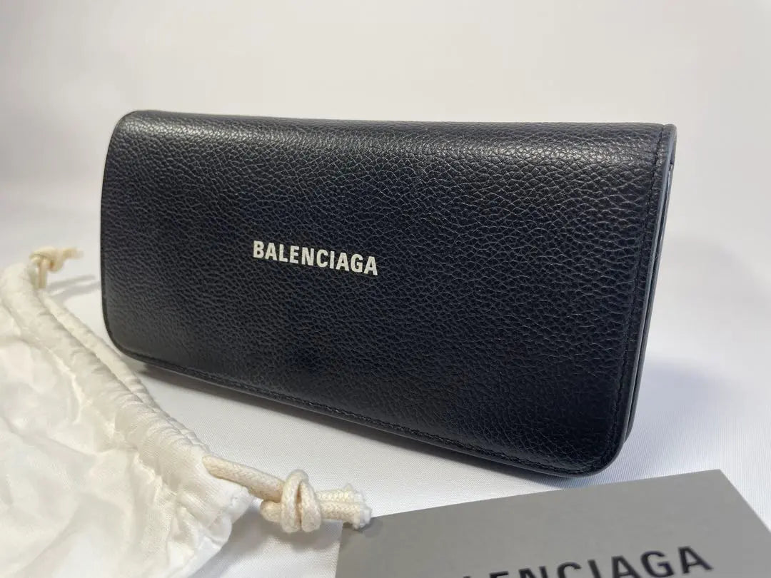 Beautiful condition Balenciaga Everyday logo bifold long wallet black