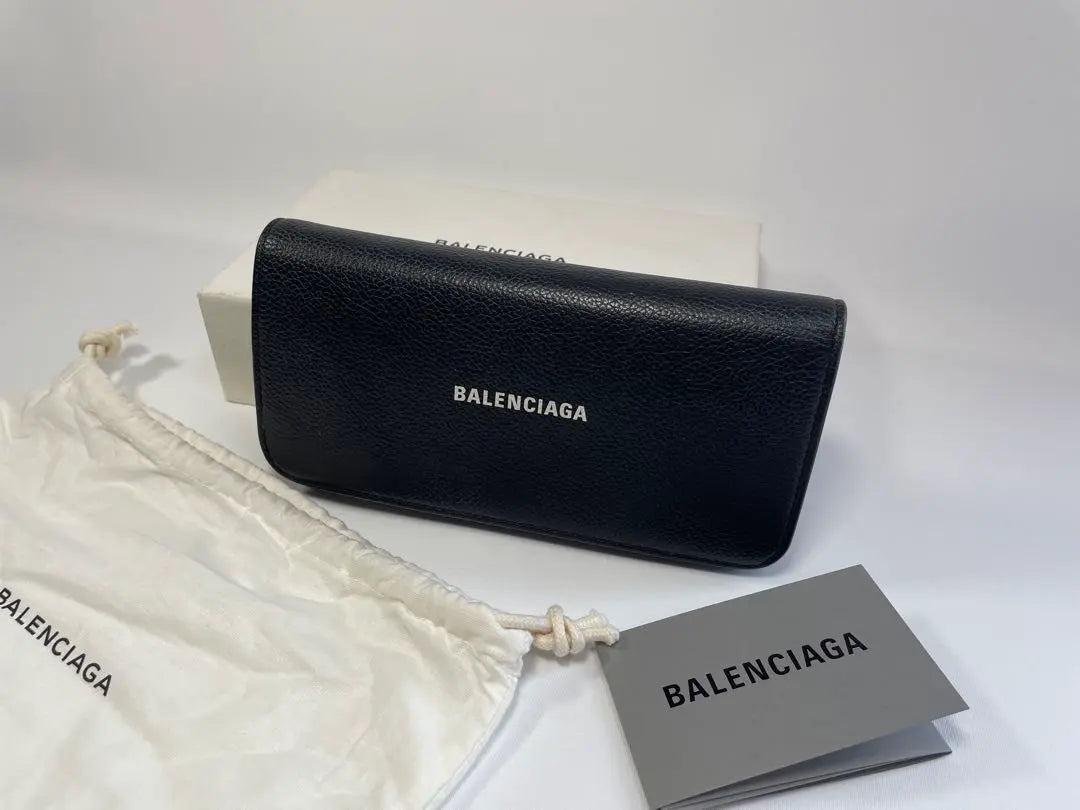 Beautiful condition Balenciaga Everyday logo bifold long wallet black