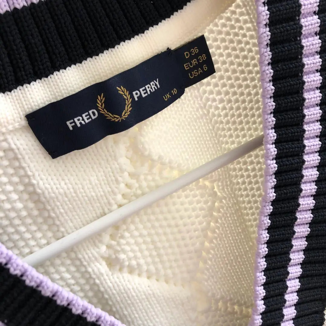 Fred Perry Cable Knitted V-neck Vest